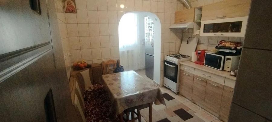 2 Camere Decomandat 59mp bloc 1986 zona Cug