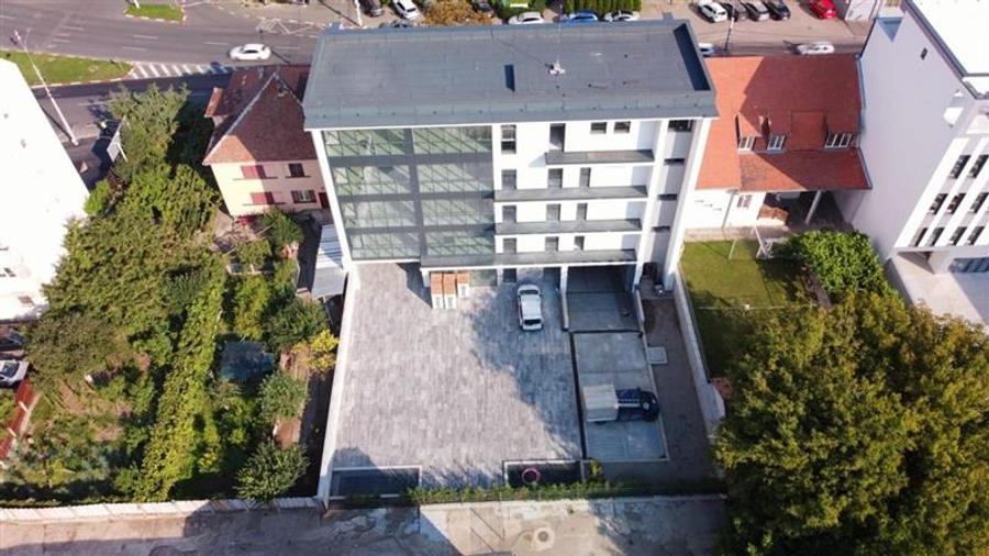 Cladire 1800 mp+82 loc.parcare,ultracentral, Sibiu,comision 0