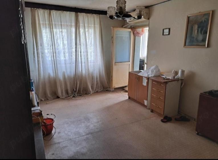 Dristor/Ramnicul Sarat,ap 2 camere,cf1 bloc 1983/92.000euro