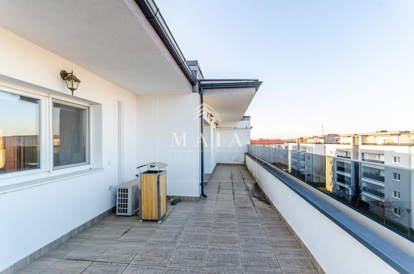 Penthouse 3 camere, la 5 min de centru, parcare privata