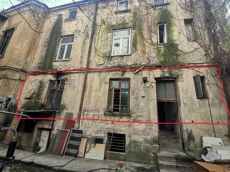 UNIVERSITATE-COLTEI, spatiu comercial nestradal, 72 mp