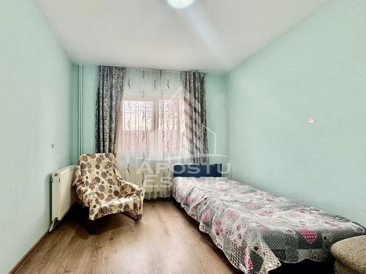 Apartament 3 camere, 70 mp utili, Micalaca