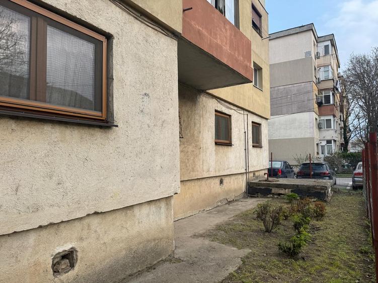 Apartament 3 camere decomandat+curte-Acte Gata-Oltenita(Jud. Calarasi)-Acte Gata