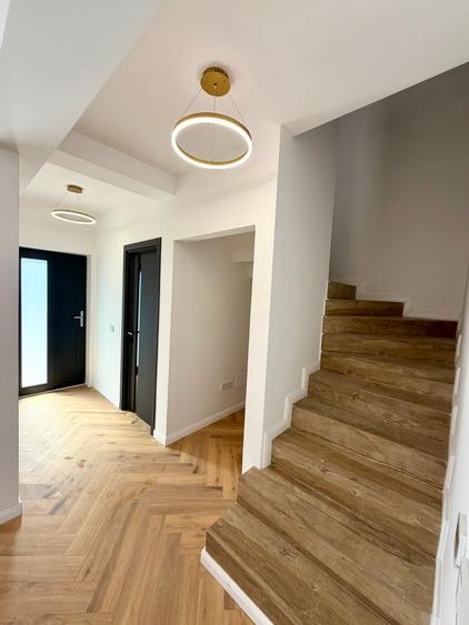 PF!Casa 4 camere 2 bai zona Bucium