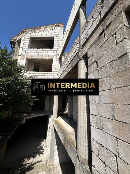 HOTEL S+P+2E+M de vanzare in Alba Iulia Cetate