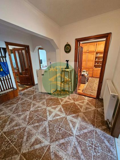Apartament 3 camere, etaj 1