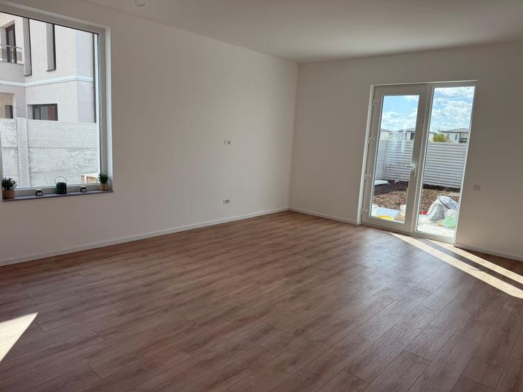 Casa 4 camere, 2 bai, 106 mp utili, Teren 430 mp, Berceni Str Fluturilor
