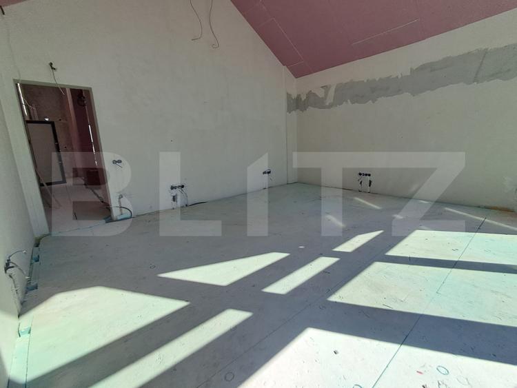 Spațiu comercial-birouri de închiriat Str. Gh Doja Mansarda 100 mp utilil