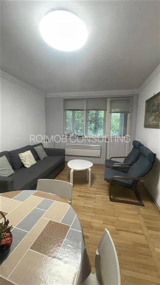 Pajura , langa parc, etaj 1/3, mobilat modern - 2