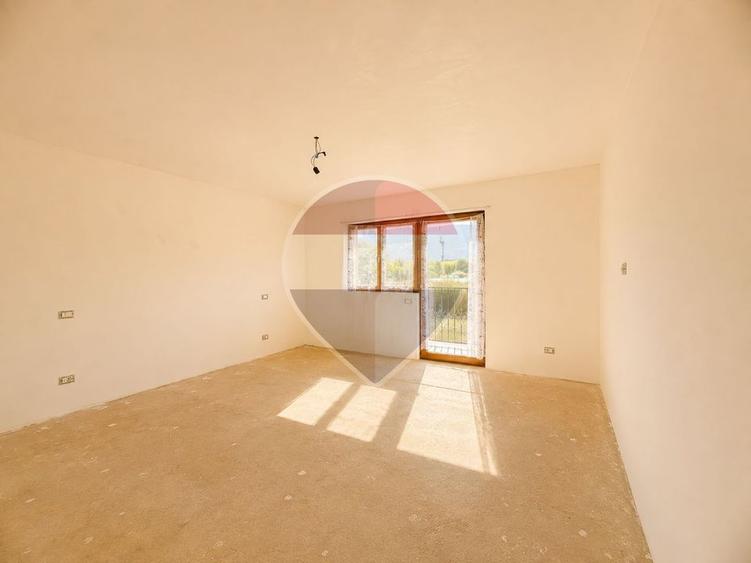 Casa cu 6 camere de vânzare în Negri jud. Bacau / posibilitate duplex