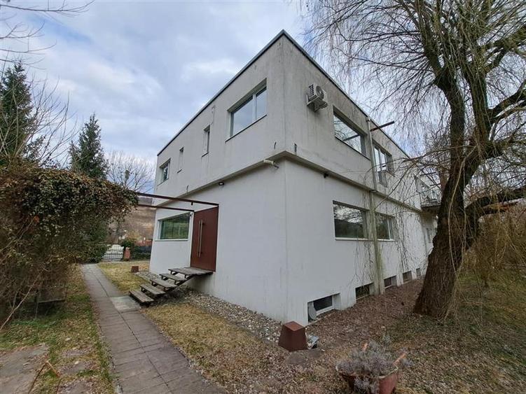 Spatiu comercial, D+P, 420 mp utili, sens Cluj-Turda!