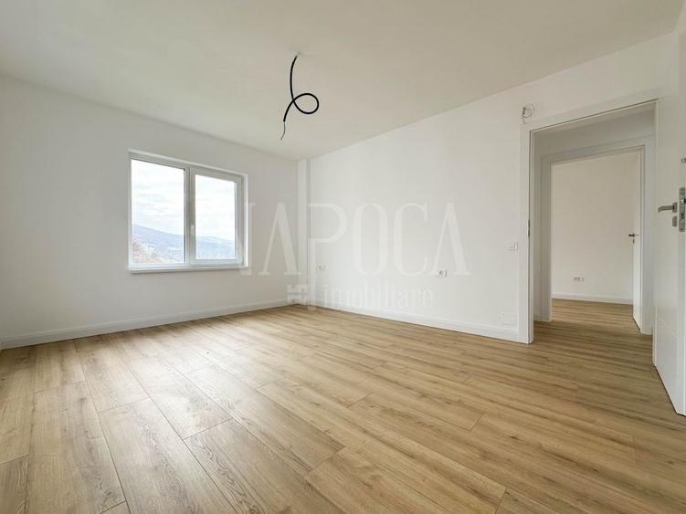 Casa 4 camere de vanzare in Floresti