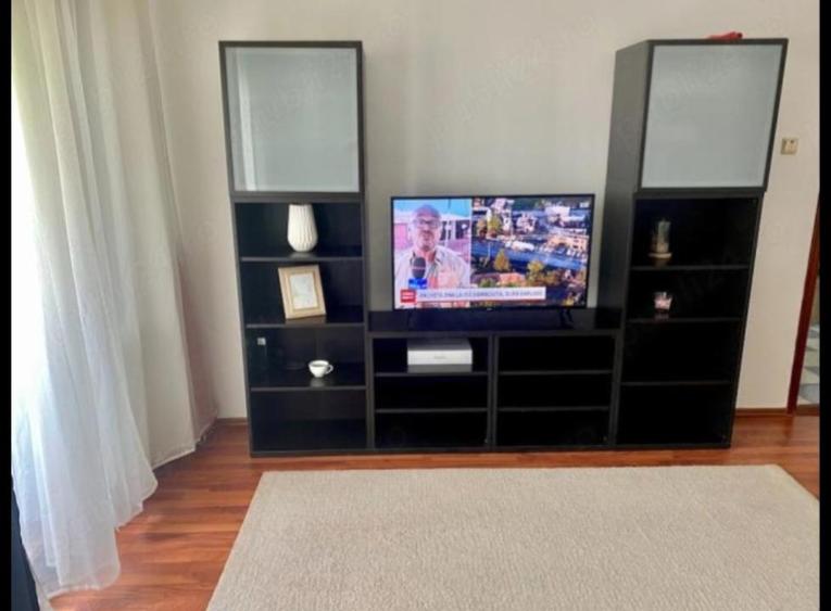 Mall Vitan/Zizin, ap 2 camere,65mp, bloc 1990/146 000euro