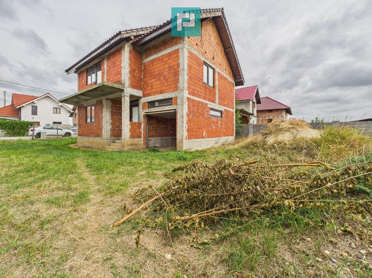 Casă la roșu P+E+M în Șagu