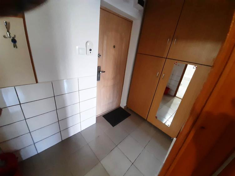 Închiriere garsonieră confort 1, etaj 2, Micro 14, mobilat complet, cu contract