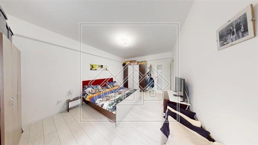 Ap cu 3 camere, 2 bai, balcon si parcare subtera
