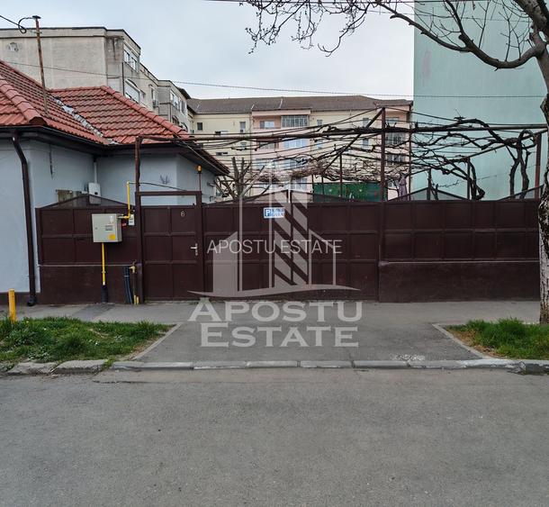 Casa individuala de vanzare, cu 4 camere si 2 garaje, zona Lipovei - 5