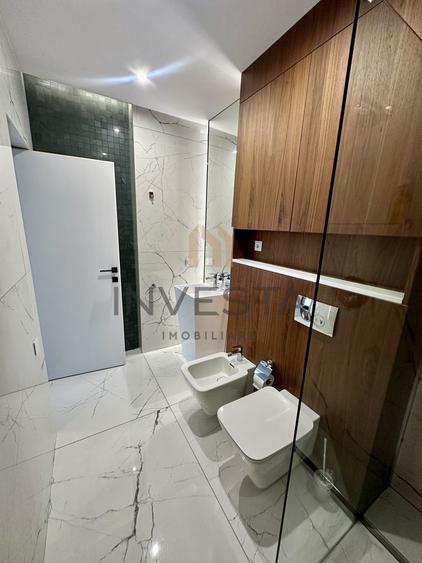 Apartament 2 camere, finisaje de lux - zona centrala!