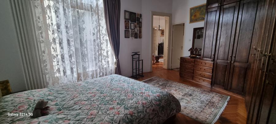 Apartament 4 camere Calea Victoriei- Dacia ( Universitatea de Arte)