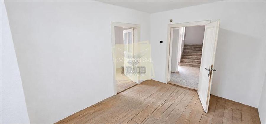 Casa saseasca cu potential remarcabil in Cisnadioara - 12