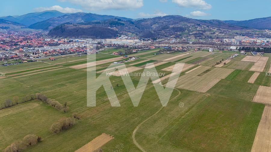 Oportunitate de investitie în Zarnesti I Teren intravilan 8557 mp - 10