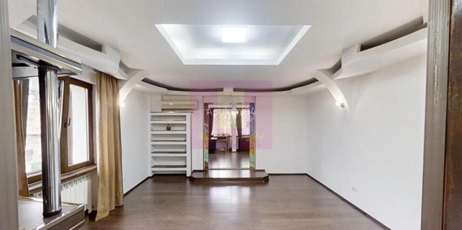 APARTAMENT PREMIUM | 200 MP | VILĂ MONUMENT ARHITECTURAL | CURTE | - 7