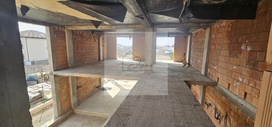 Vila la roșu  Strejnicu I SU 520 mp, teren 1.585 mp I
