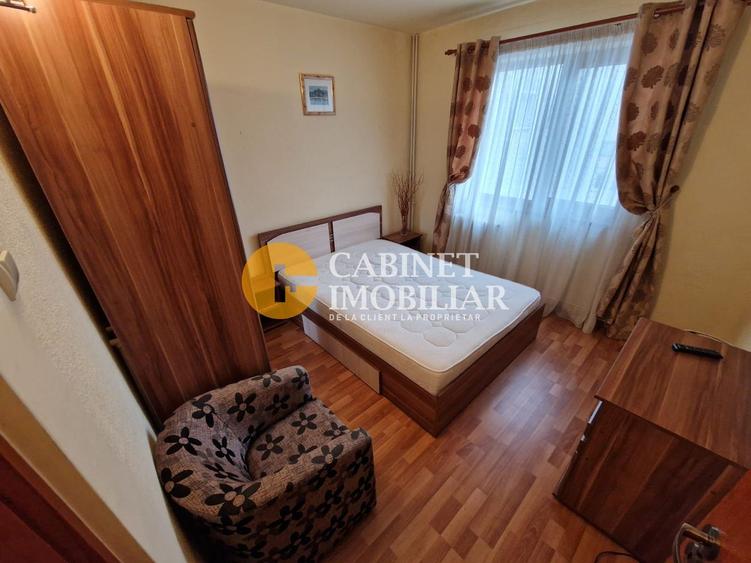 3 Camere Semidecomandat- Etaj intermediar-Zona Alexandru cel Bun