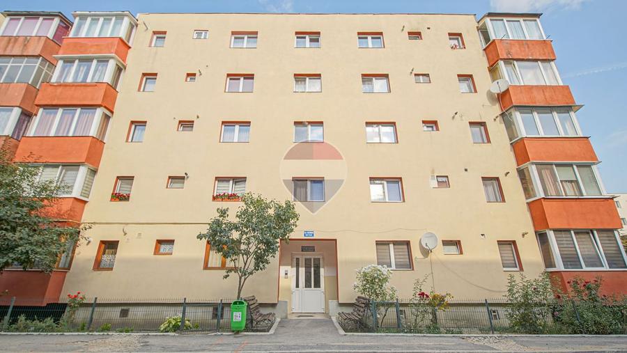 Apartament 3 camere Ghimbav, ideal pentru familie sau investiție!