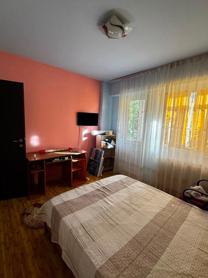 Apartament de vanzare 2 camere Slatina - Pret negociabil