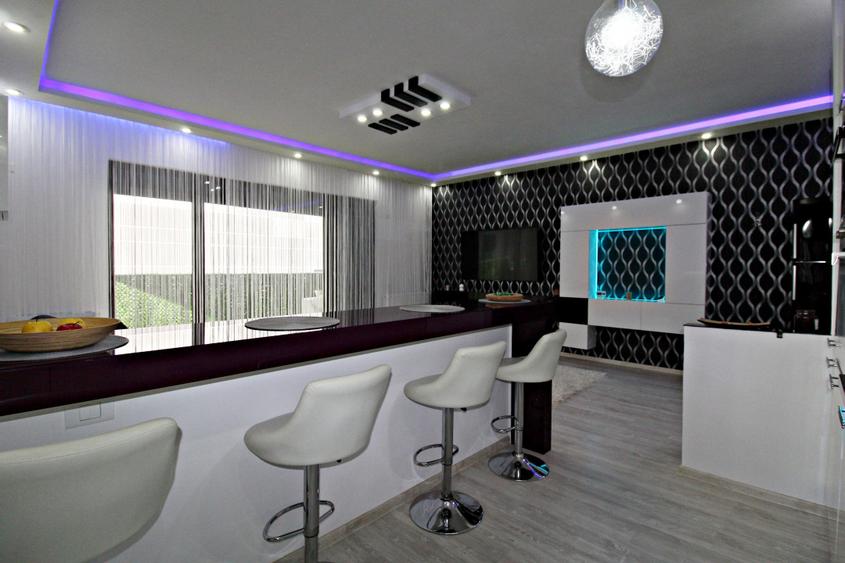 Apartament modern in prima linie la mare. Comision 0%.