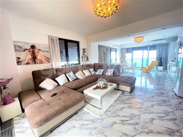 Penthouse cu vedere spectaculoasa spre mare si lac