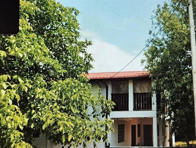 Vila de vanzare cu acces la padurea Izvorani in spatele casei si aproape de cent
