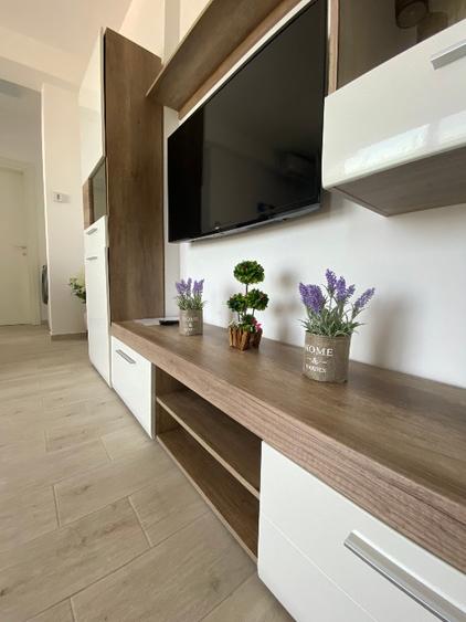 APARTAMENT 2 CAMERE CU VEDERE FRONTALA LA MARE.