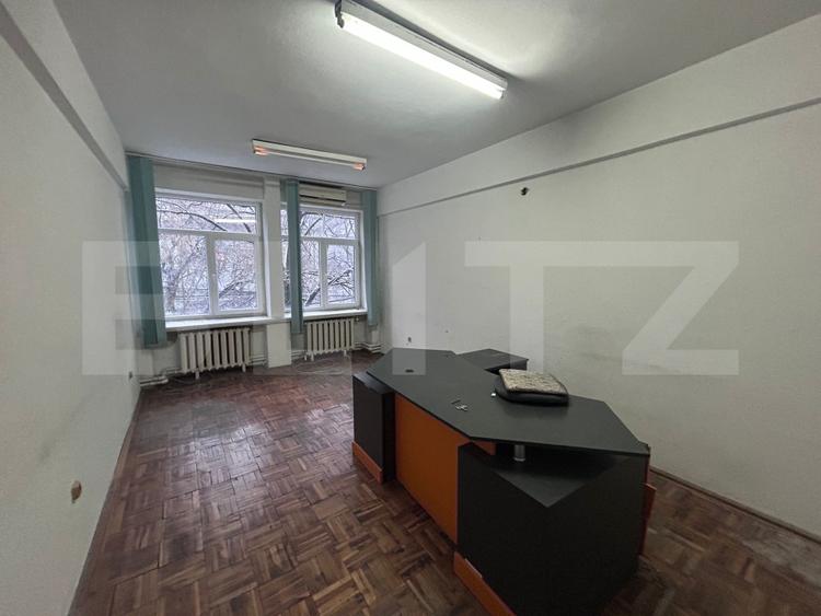 Spatiu de birouri, 231.74 mp, 8 camere, zona Colegiul Fratii Buzesti
