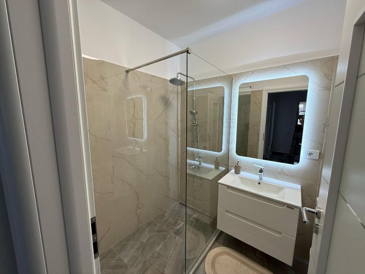 Apartament cu 2 camere + loc de parcare, Prelungirea Ghencea