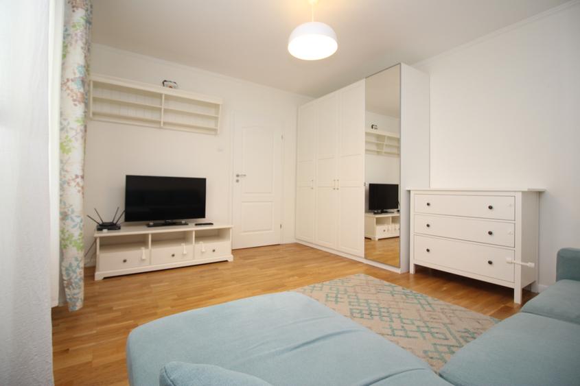 Metrou Titan la 3 minute, 2 camere decomandat, renovat și mobilat, Parc IOR