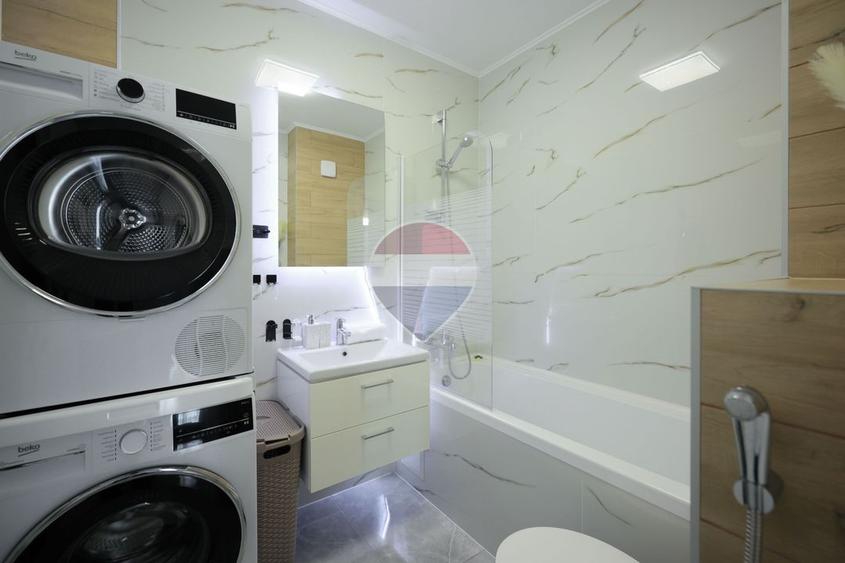De vânzare apartament cu 3 camere - Prima Arena