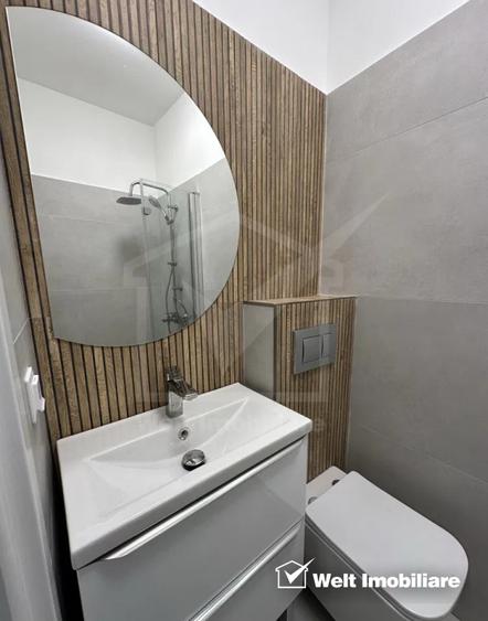 Central, cladire istorica, renovat, 2 camere