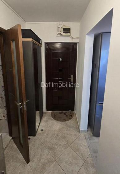 2 camere - metrou la 9minute -drumul taberei -etaj 1din 4 - 7