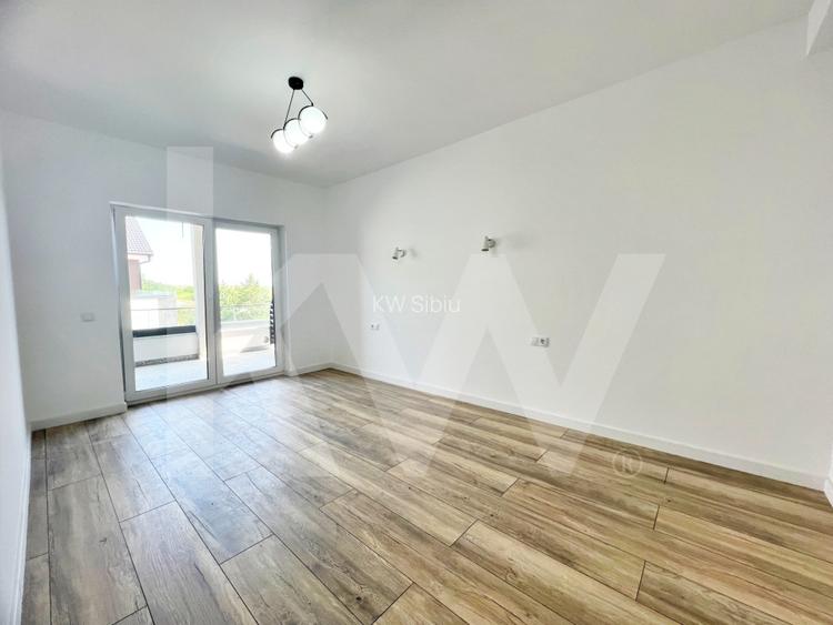 Apartamet finisat la cheie cu 3 camere, bucătărie mobilată și două băi. - 4