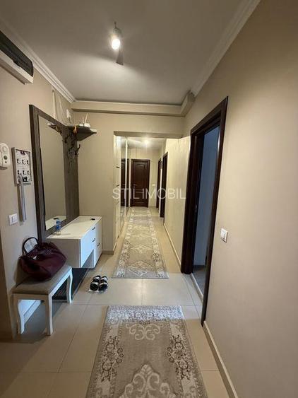 Apartament cu 3 camere decomandate, modern și foarte bine întreți