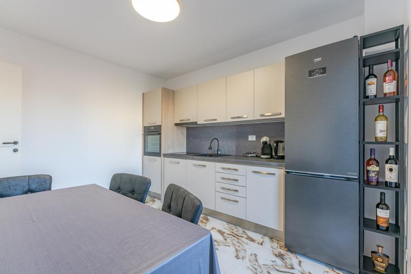 Apartament de lux cu 2 camere si 2 terase in Tractorul