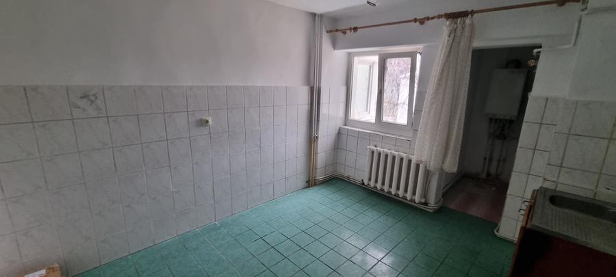 Apartament 4 camere zona Rapsodia cu garaj