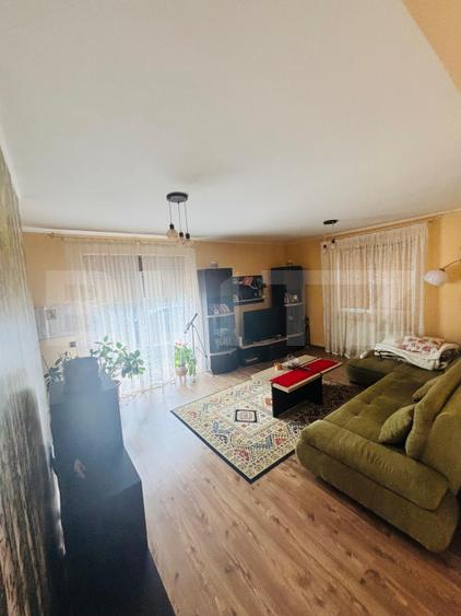 Casa cocheta, cu 4 camere, 130 mp - zona linistita