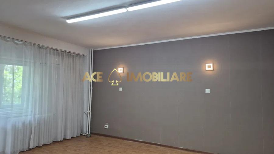 3 Camere de inchiriat | Decebal | Metrou | Nemobilat