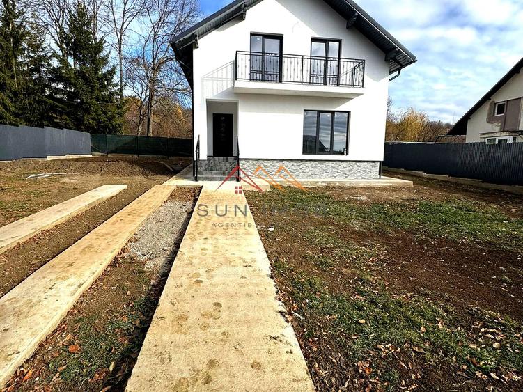 Casa noua, P+M, 4 camere, terasa, teren 550 m2, central, CORNU