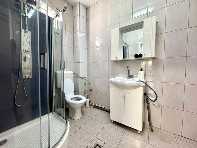 Apartament 3 camere la vilă, curte 130 mp, strada Heltai Gaspar, Gheorgheni