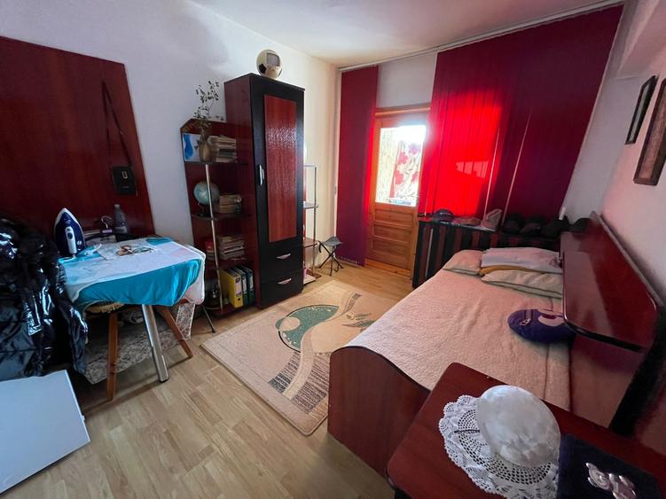 Apartament 4 camere, decomandat, zona Pacurari - Esplanada, Iasi