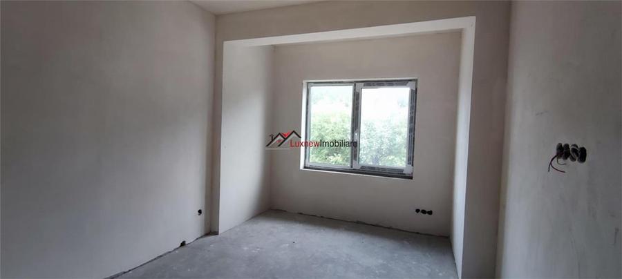 Comision 0%! Casa individuala semifinisata 110 mp utili, teren 400 mp in Luna.
